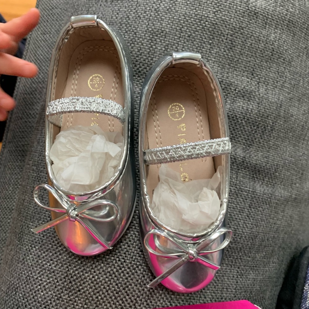 Picolino baby size 4 silver dress shoes